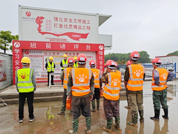 南昌縣人才公共實訓基地縣中專項目正式開工建設(shè)6001.jpg