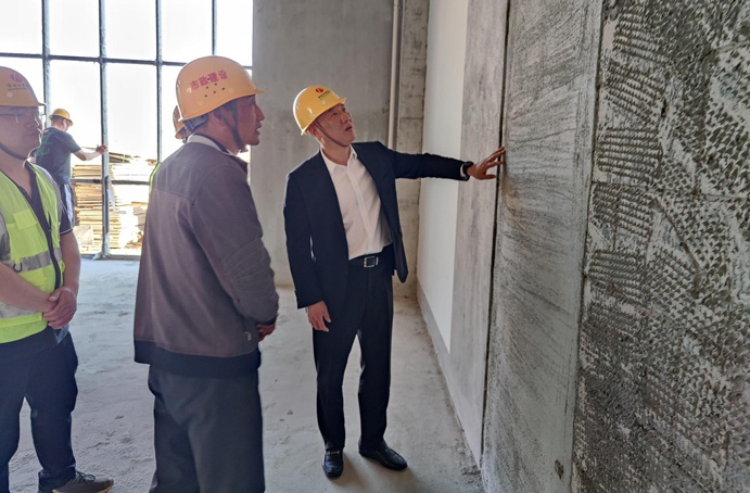 徐旭前往市政公用城三期項目、市政綠色建材科技產(chǎn)業(yè)園項目調(diào)研