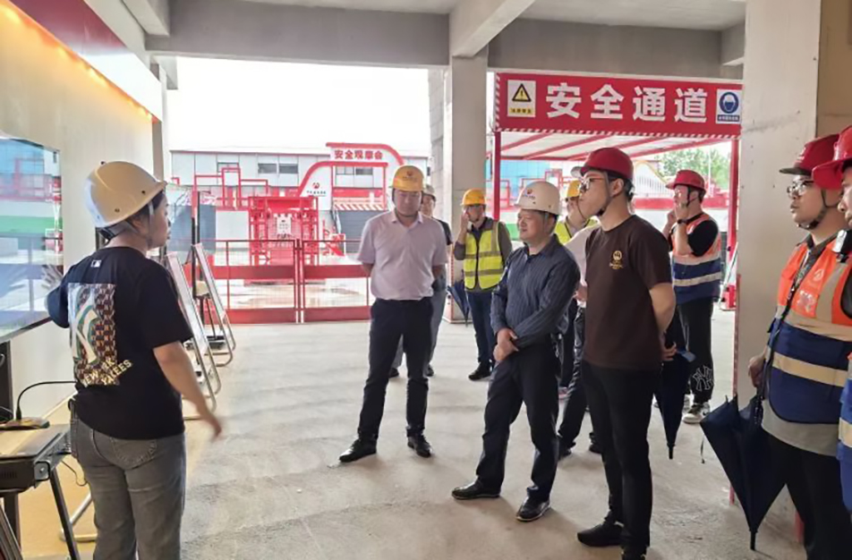 南昌市住建局曾偉到聯(lián)發(fā)九龍和悅、新建區(qū)人民醫(yī)院二部項目調(diào)研